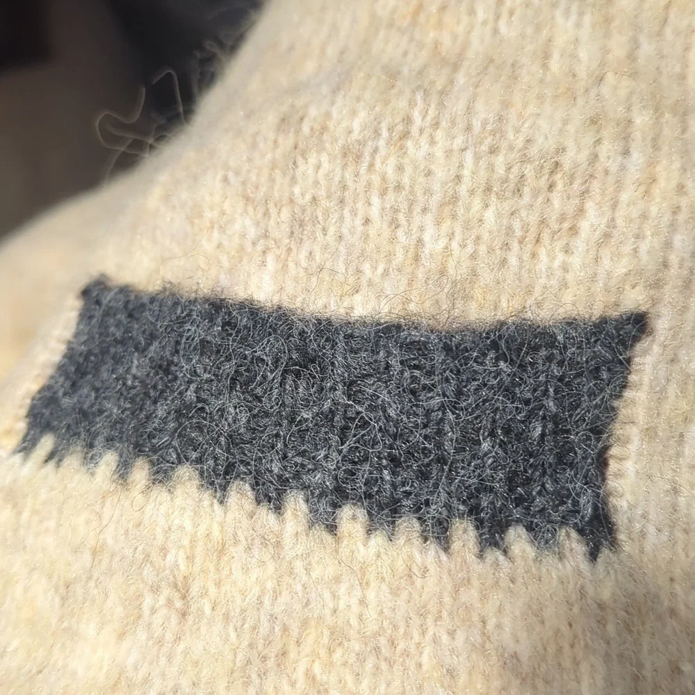 Easy Clothes Paris Cream & Heather Grey Laly  Cardigan NWT Size Small - Picture 7 of 7